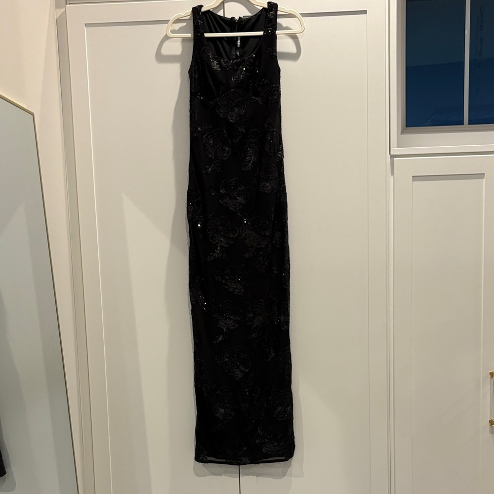 Elegant Black Sleeveless Dress